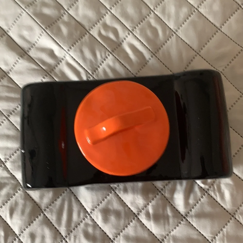 New in box Rae Unn treat jar.